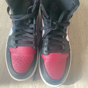 AIR JORDAN 1 MID NOBLE RED